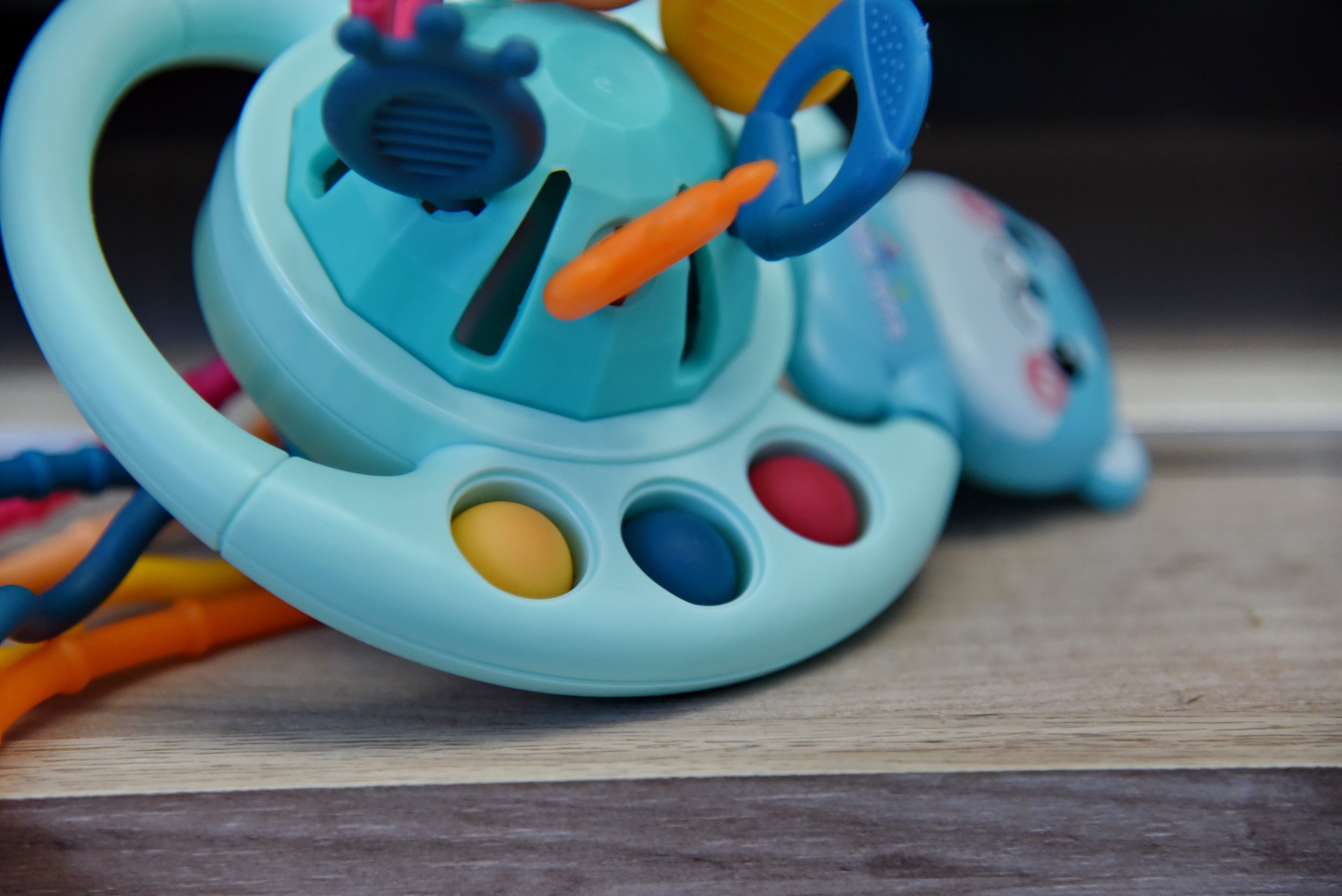 🐻 Montessori 2u1 glodalica i zvečka – interaktivna igračka za bebe