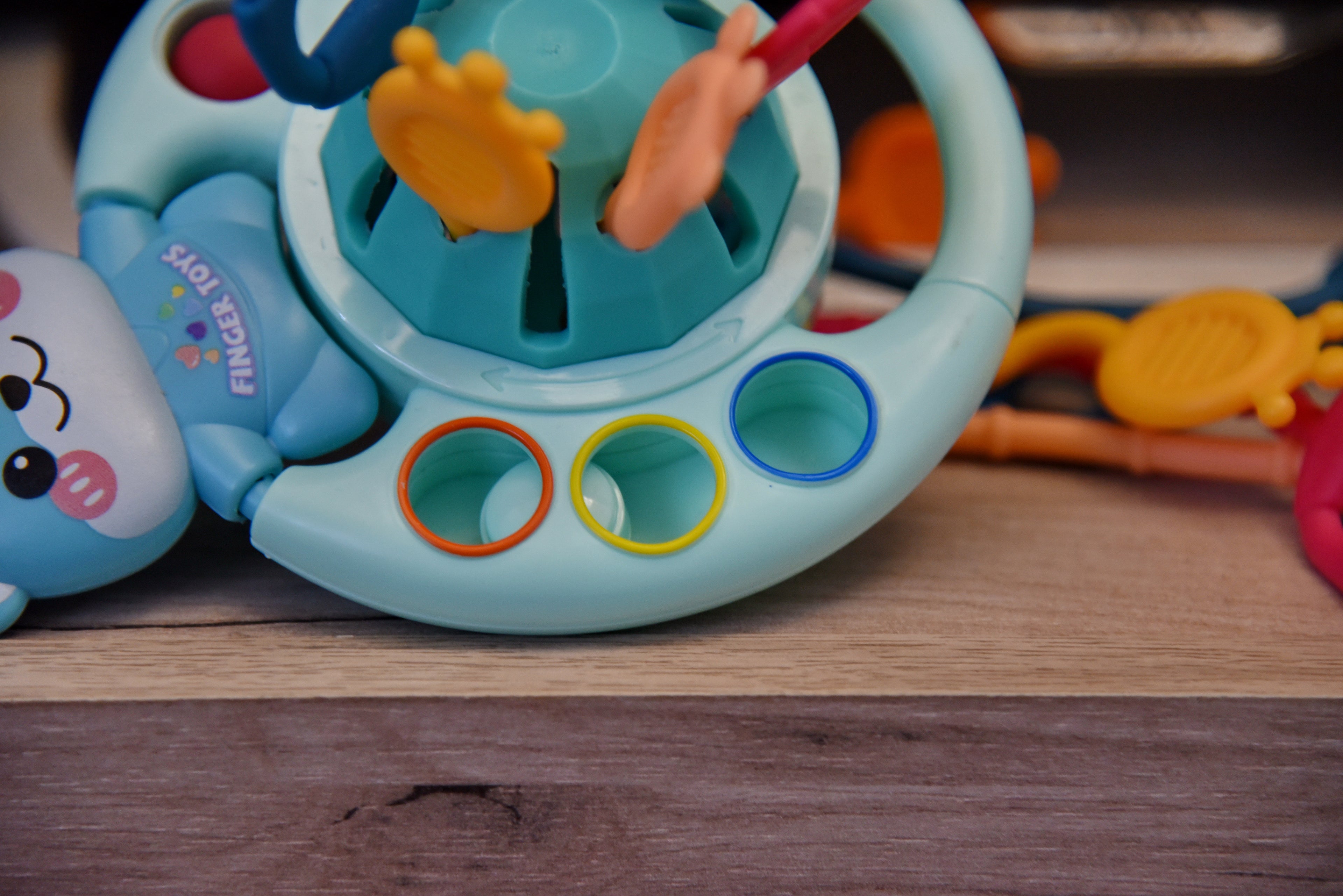 🐻 Montessori 2u1 glodalica i zvečka – interaktivna igračka za bebe